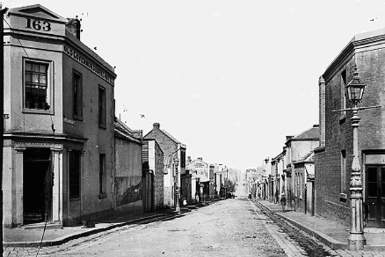 Buổi nói chuyện về những đồ vật bị bỏ đi trong cửa hàng tạp hóa