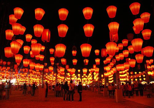 Tết Nguyên Tiêu tại chợ Nữ hoàng Victoria